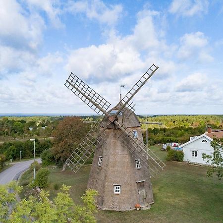 Unikt Boende I En Oelaendsk Kvarn Villa Färjestaden Buitenkant foto