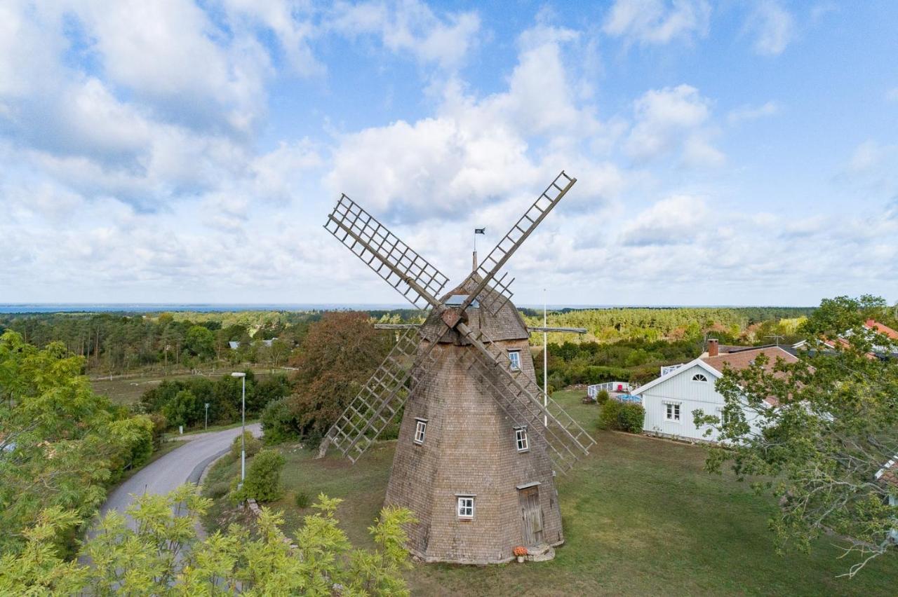 Unikt Boende I En Oelaendsk Kvarn Villa Färjestaden Buitenkant foto
